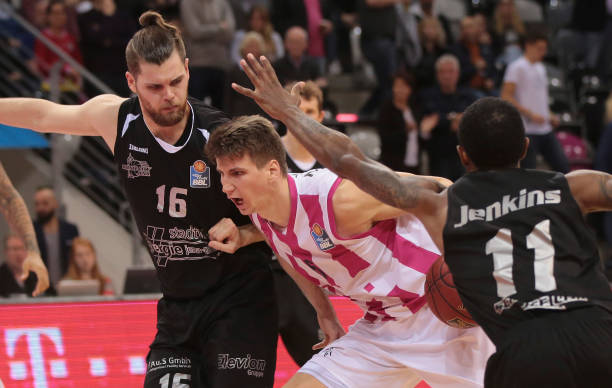 议的交锋 议的交锋